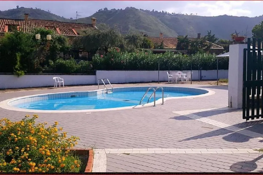 Hh Selection Emiro Villa Lascari 0*,  Italië