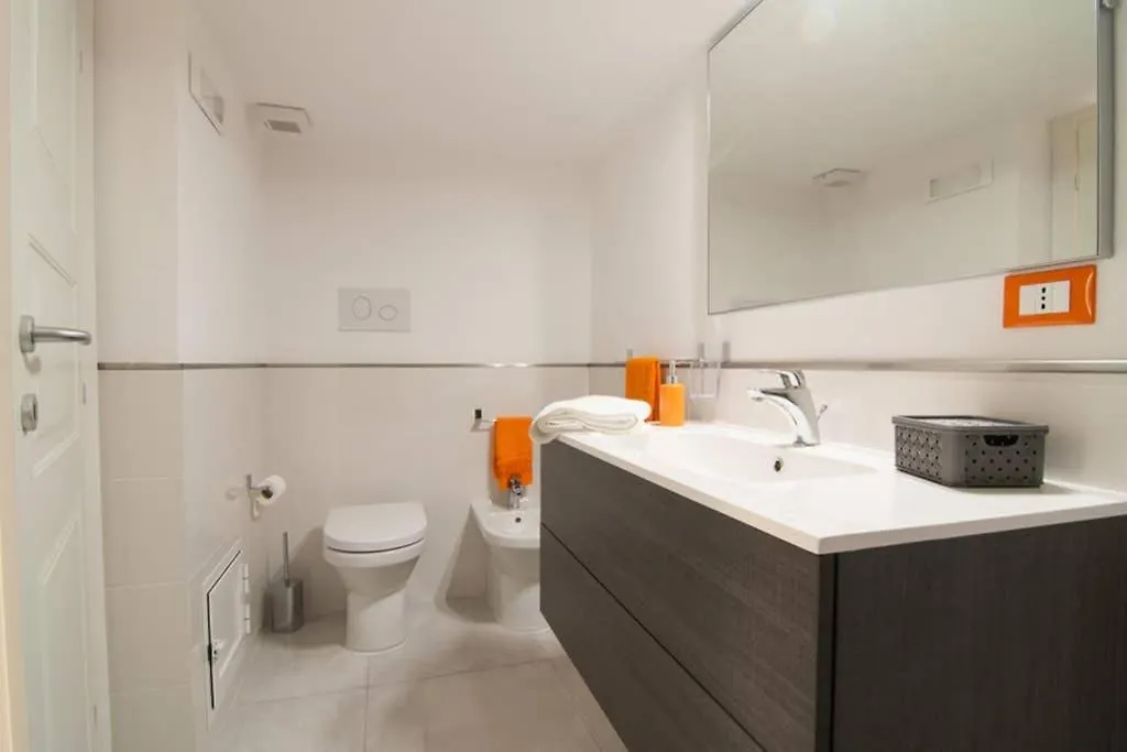Hh Selection Emiro Villa Lascari 0*,  Italië